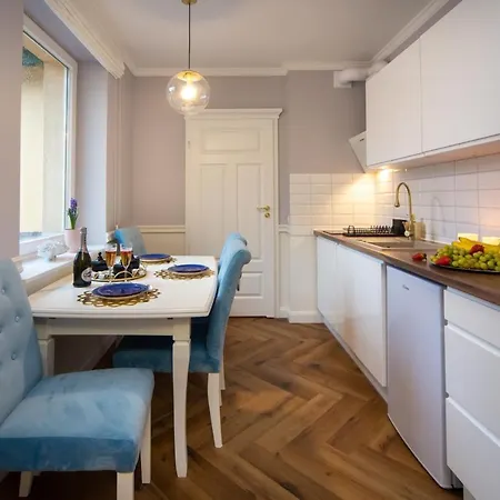 Maya's Flats & Resorts 120 - Monte Cassino 49 דירה